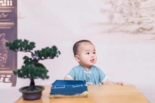 沅江宝宝摔到头第五天吐了 沅江宝宝摔到头第五天吐了